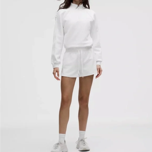 Lululemon Textured Classic-fit High-Rise shorts - Picture 6 of 6